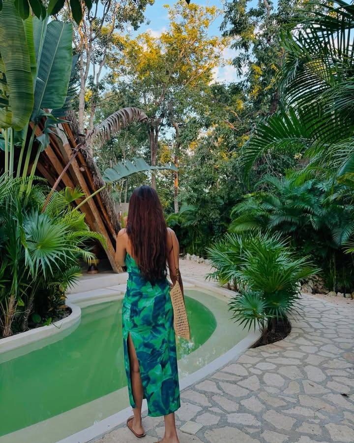 malvika-mohan-new-photo-shoot